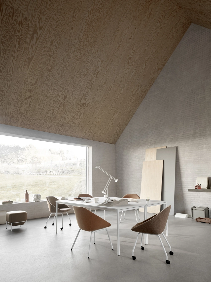 Turo_Table_family_01